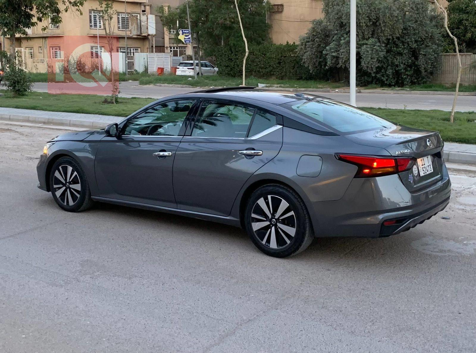 نيسان ألتيما